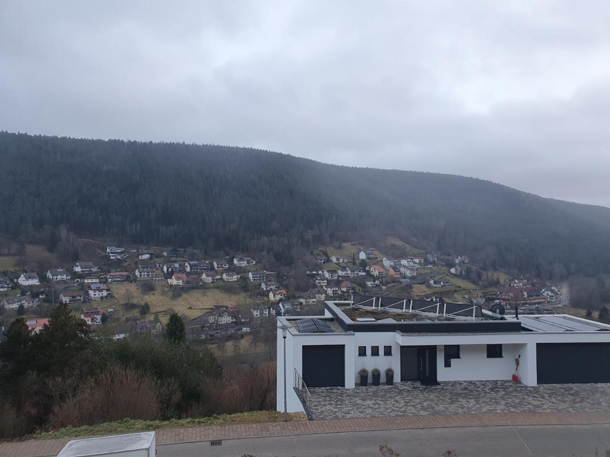 Ferienwohnung Nina direkt in Zentrum Bad Wildbad Exterior foto